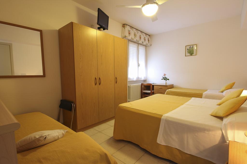 Hotel Miramare Форте-дей-Мармі Номер фото